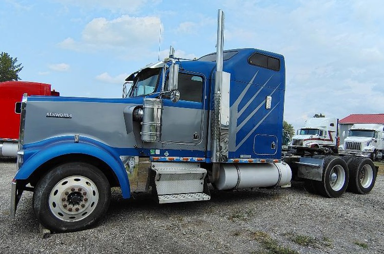 1999 KENWORTH W900L - Image 2